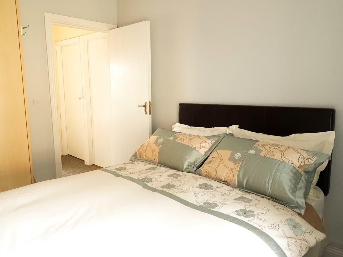 Townhouse In Centre Of Cobh Apartman Kültér fotó