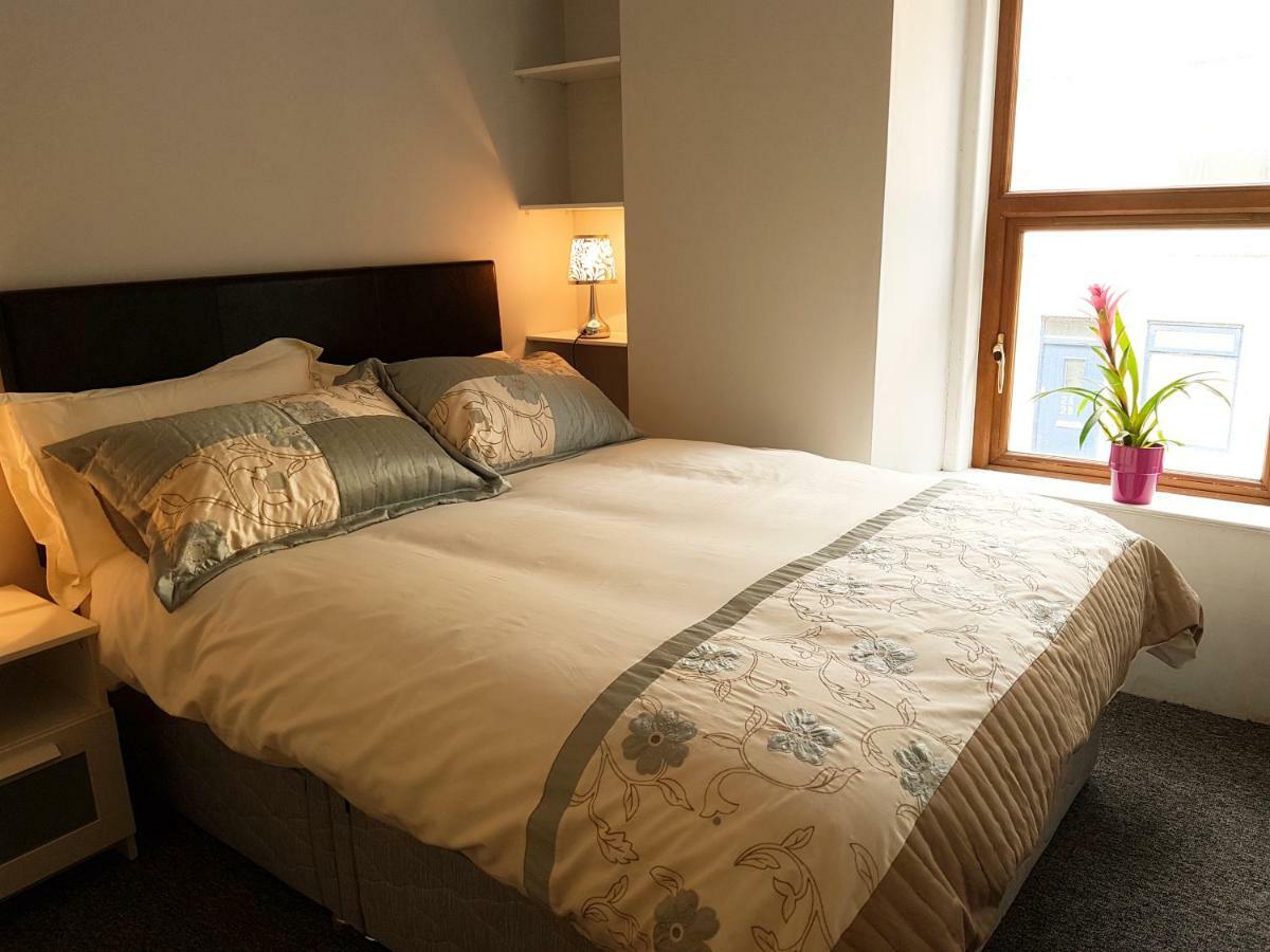 Townhouse In Centre Of Cobh Apartman Kültér fotó
